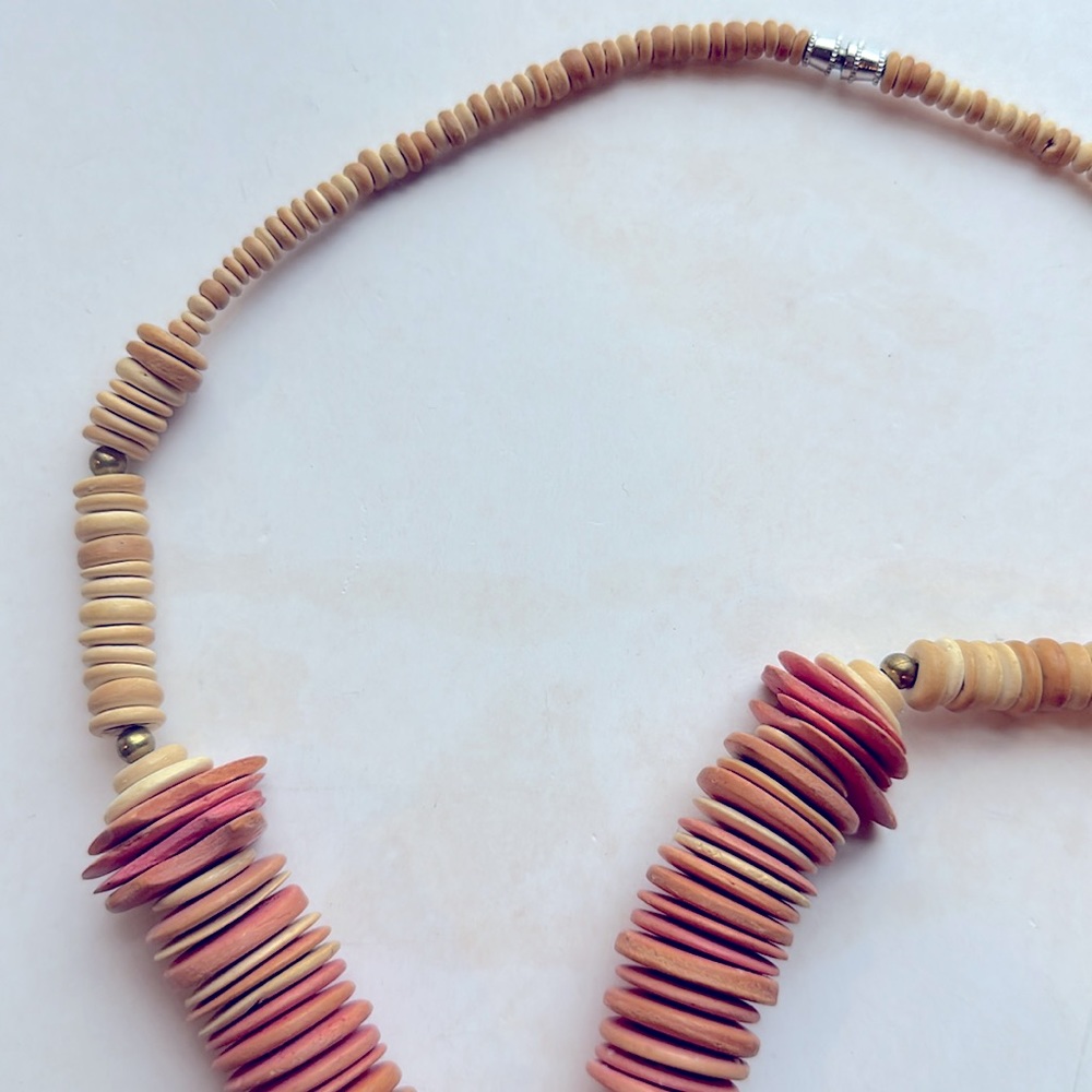 Vintage wood necklace - Picture 3 of 3